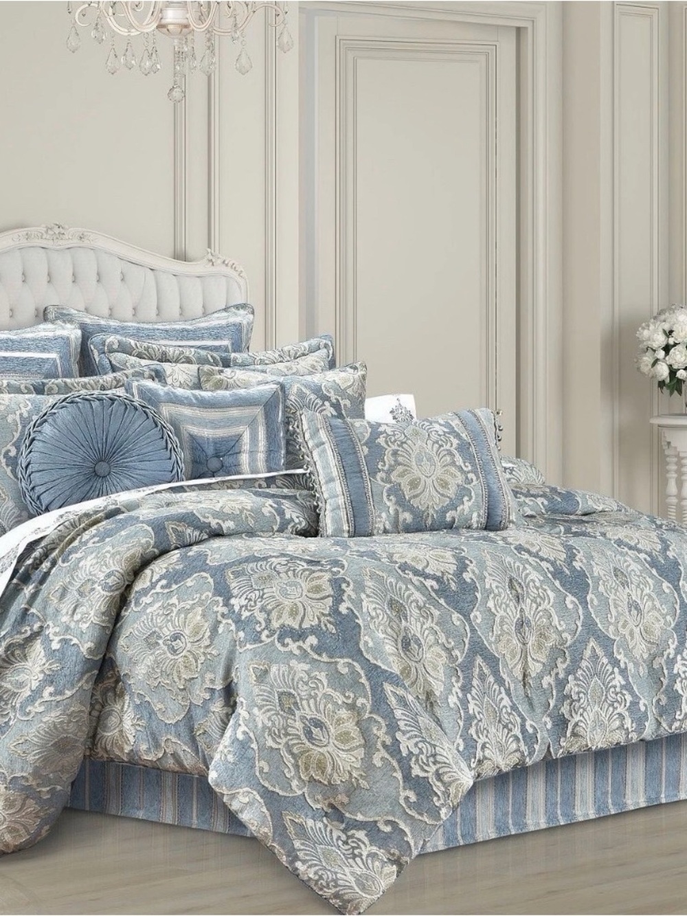 J Queen New York Celtic 4-Pc. King Comforter Set Celtic Spa New.